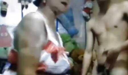 La polla de un tío se corre en las tetas de las perras después videos hentay completos de una paja